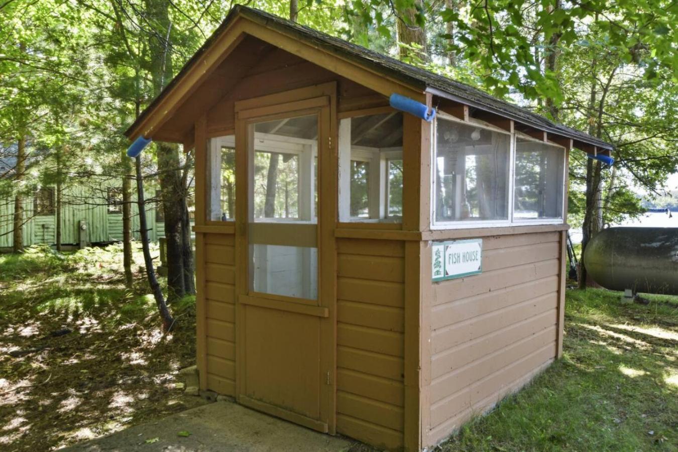 Bayview Resort Sunset Lookout Cabin 6 Saint Germain Экстерьер фото